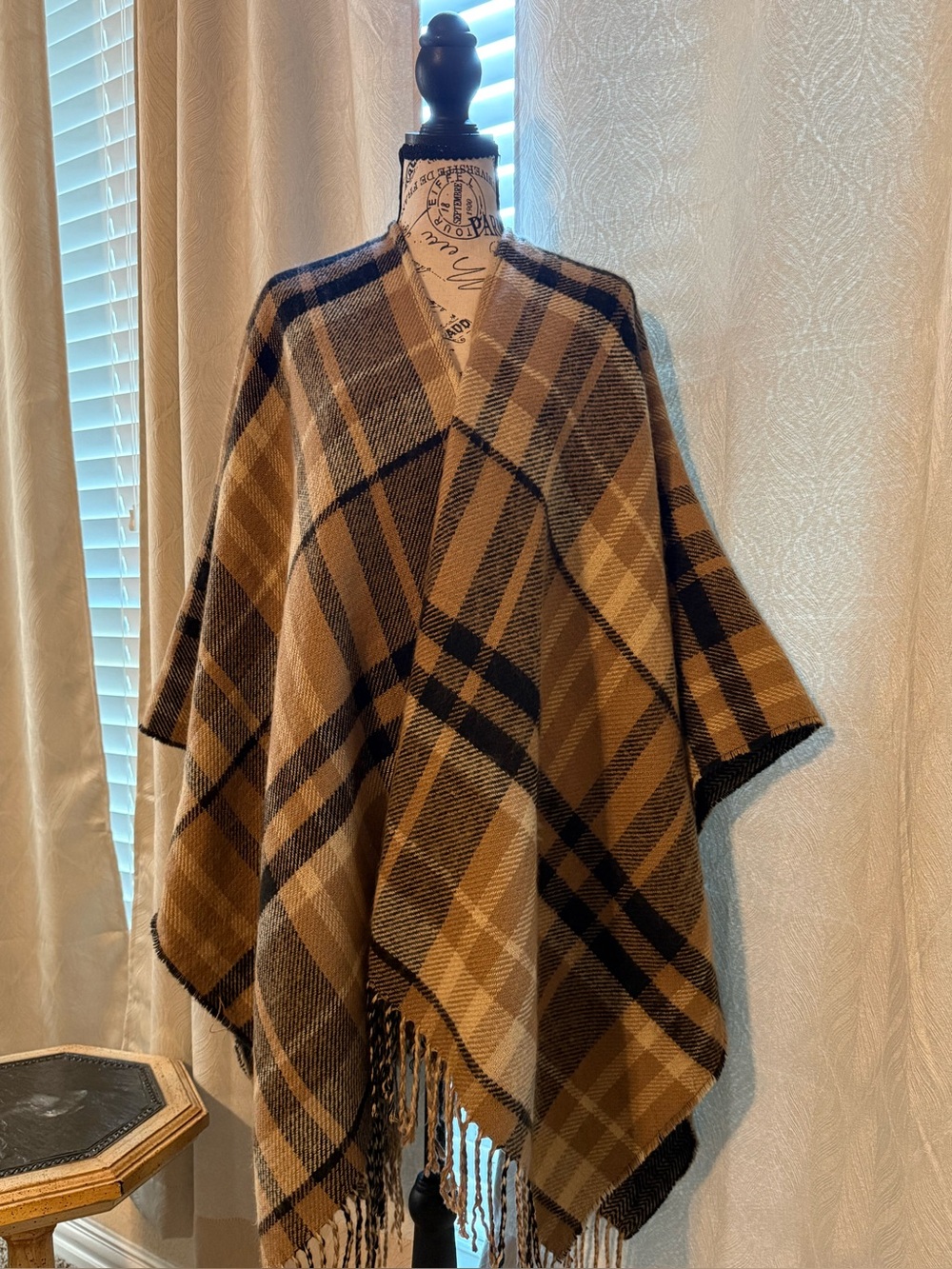 Classic Cozy Camel & Black Open Front Fringe Wrap Poncho Boho Chic OS